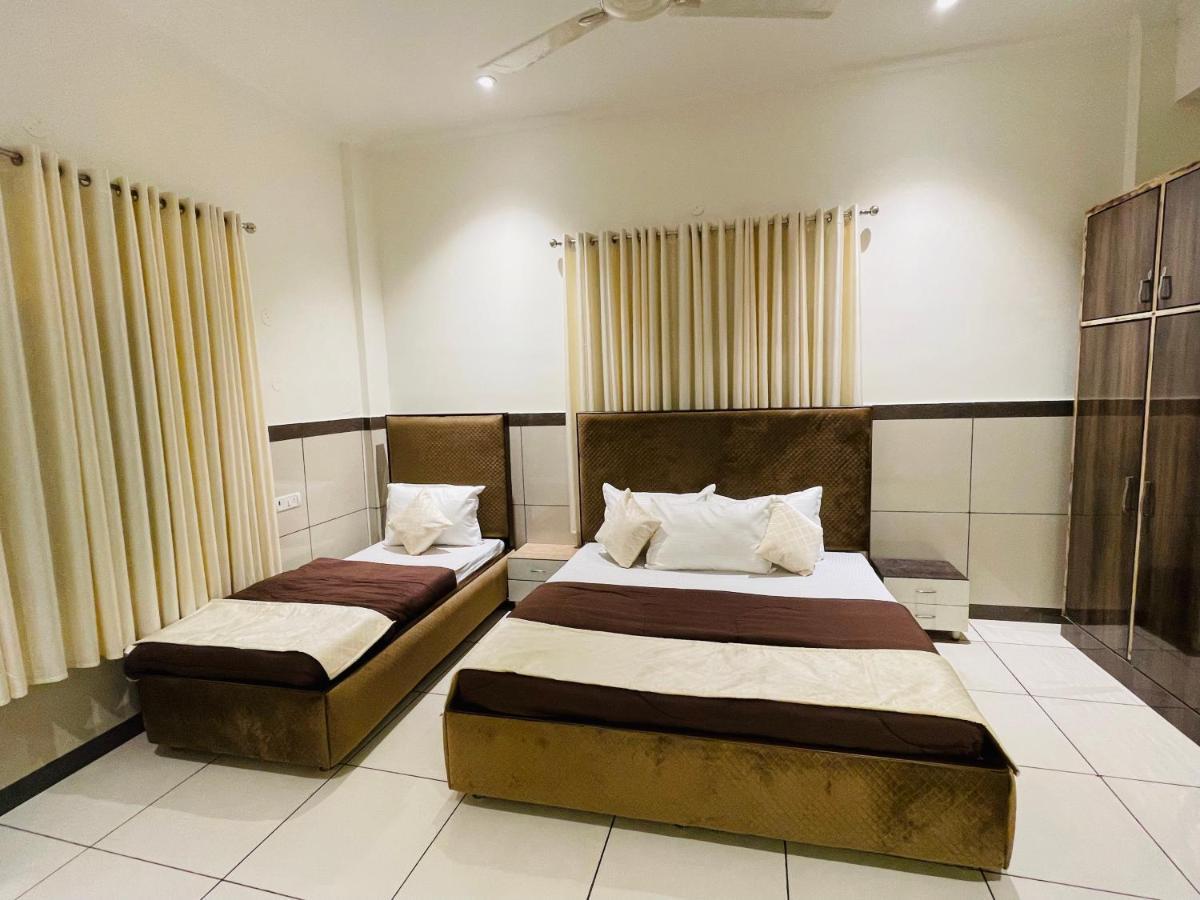Hotel Primrose Regency Sonipat Exterior foto